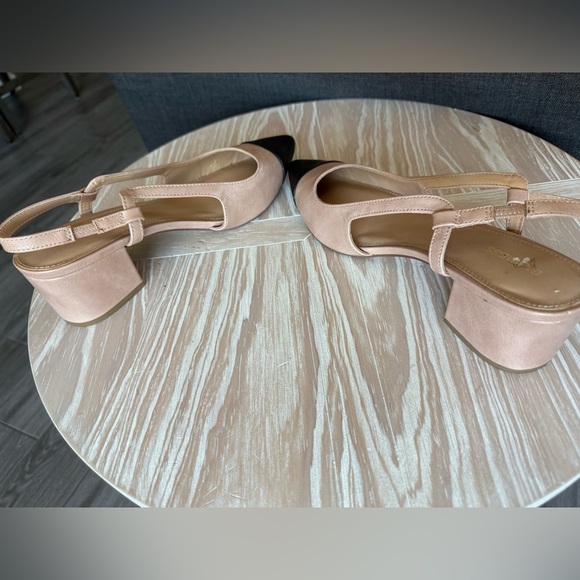 Express|Tan & Black Slingback low Heels,Preppy colorblock pointed pumps•size 10 - Picture 7 of 13